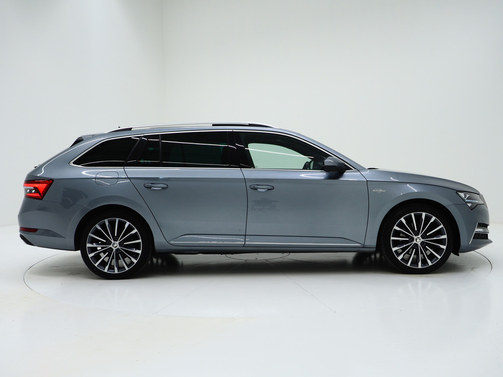 Škoda Superb Combi 1.4 TSI iV Laurin & Klement 9