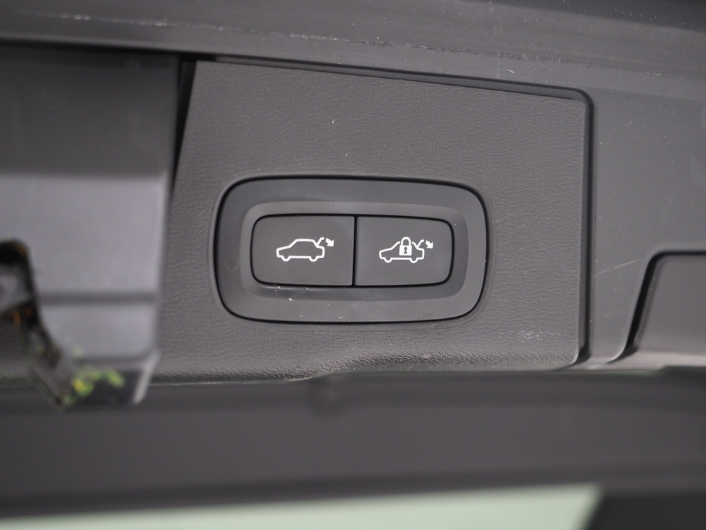 Volvo XC60 2.0 Recharge T8 AWD Inscription 38