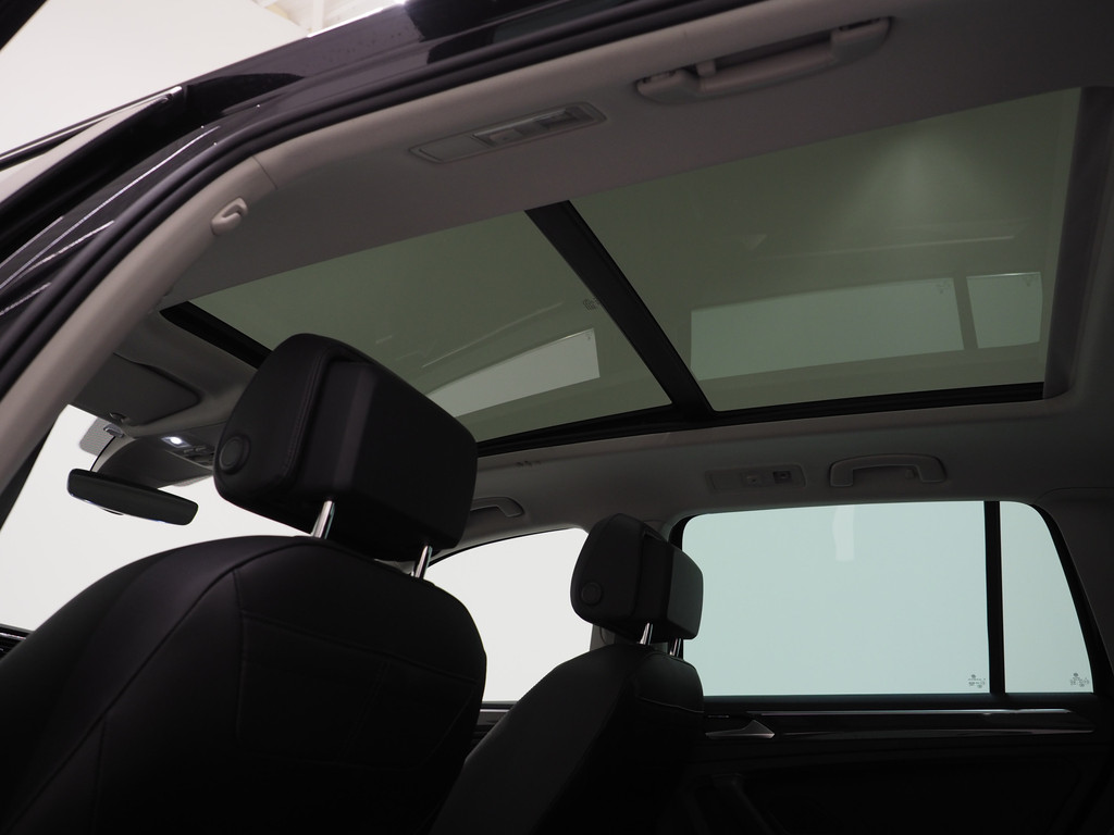 Volkswagen Tiguan 1.4 TSI eHybrid Elegance Exclusive 77