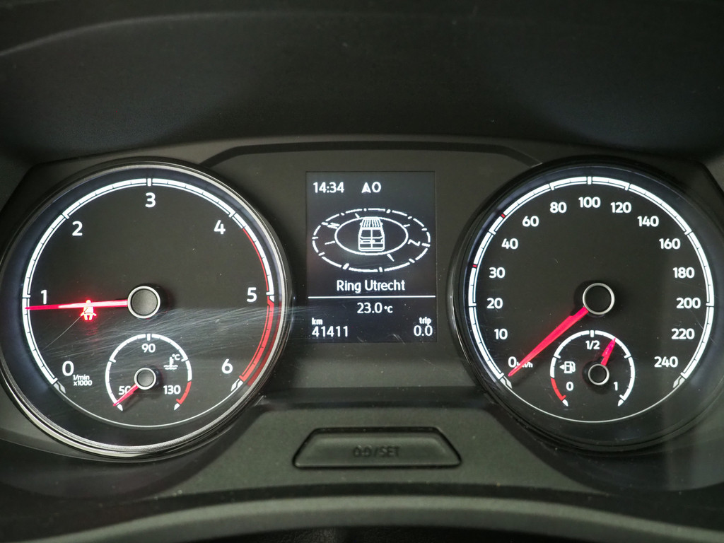 Volkswagen Transporter 2.0 TDI L2H1 30 DC Comfortline 21