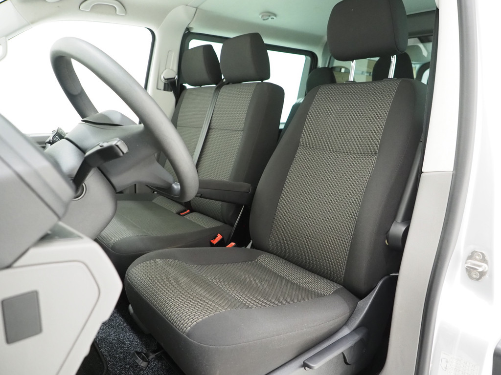 Volkswagen Transporter 2.0 TDI L2H1 30 DC Comfortline 37