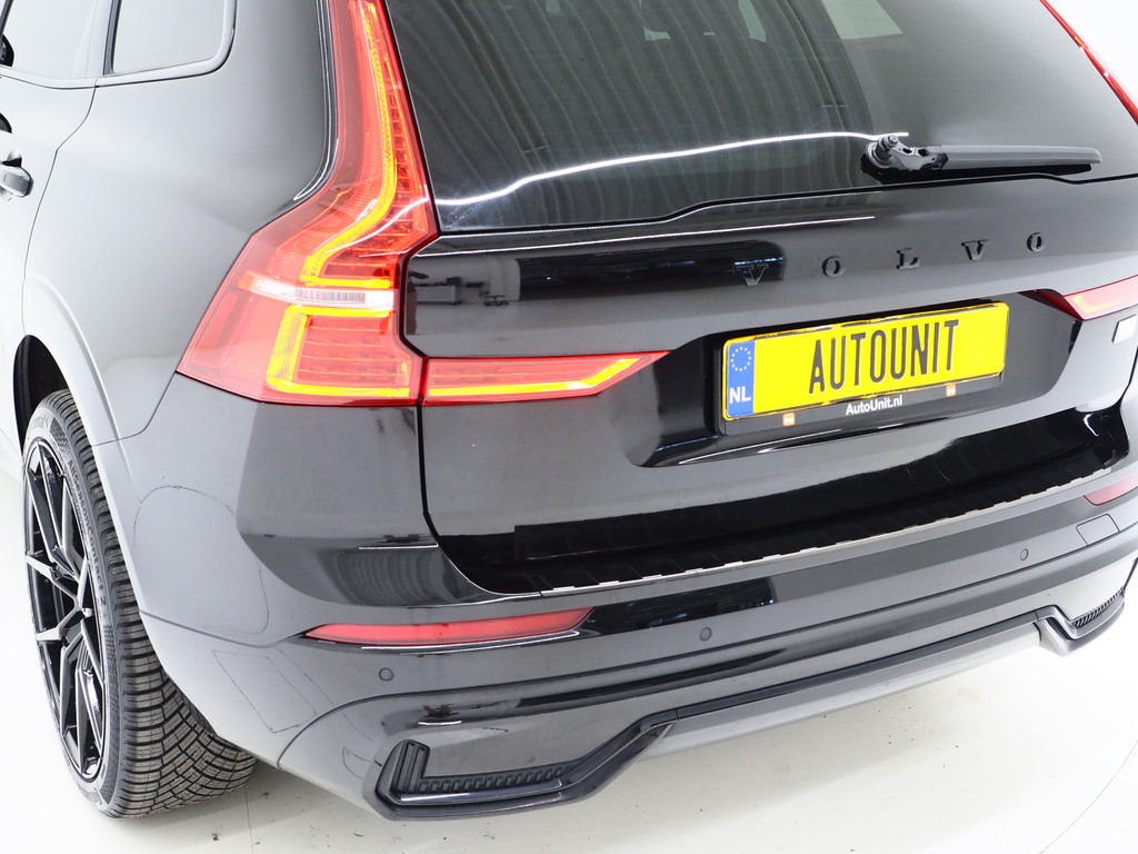 Volvo XC60 2.0 T8 Recharge AWD R-Design Dark 13