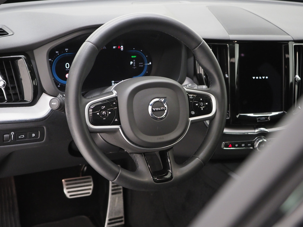 Volvo XC60 2.0 T8 Recharge AWD R-Design Dark 16