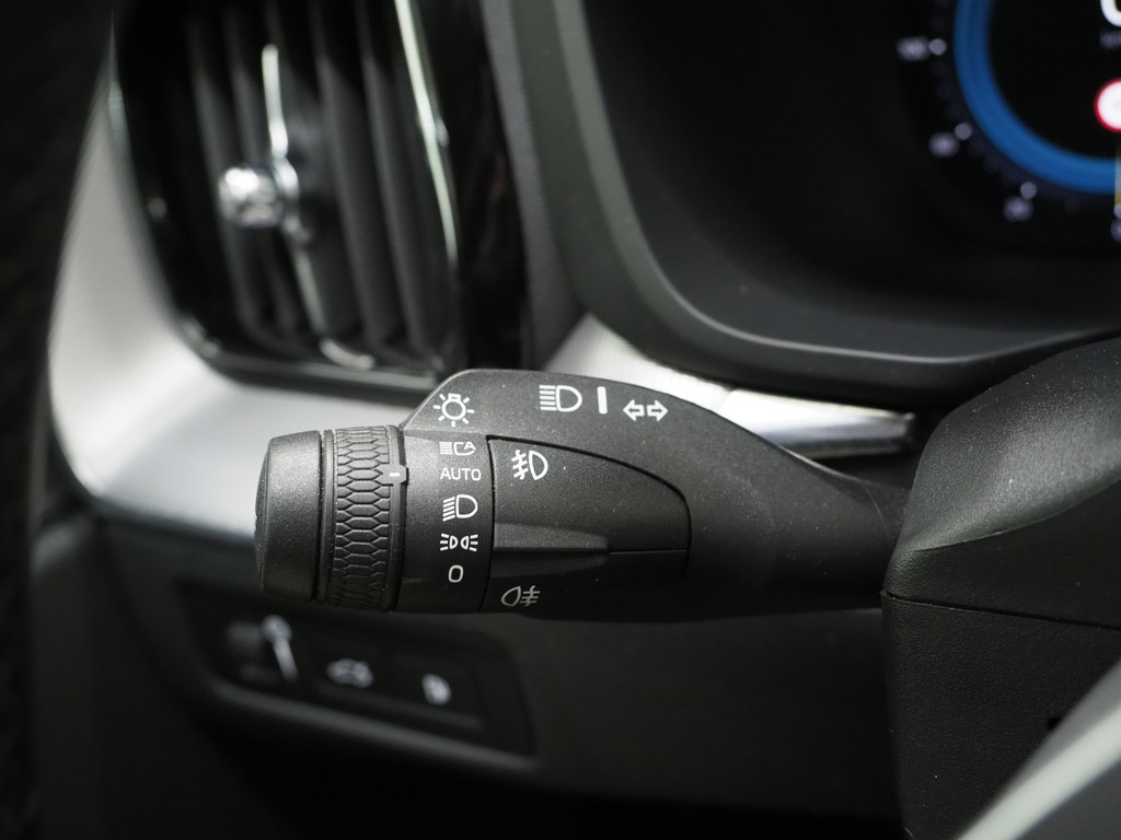 Volvo XC60 2.0 T8 Recharge AWD R-Design Dark 61