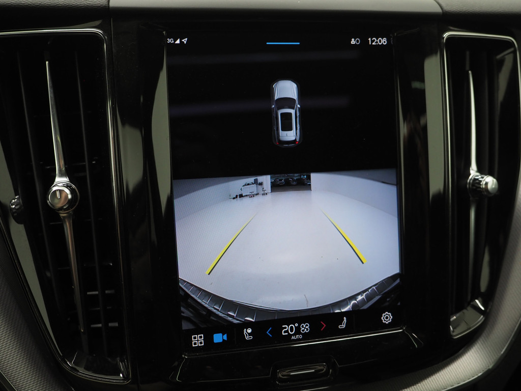 Volvo XC60 2.0 T8 Recharge AWD R-Design Dark 72