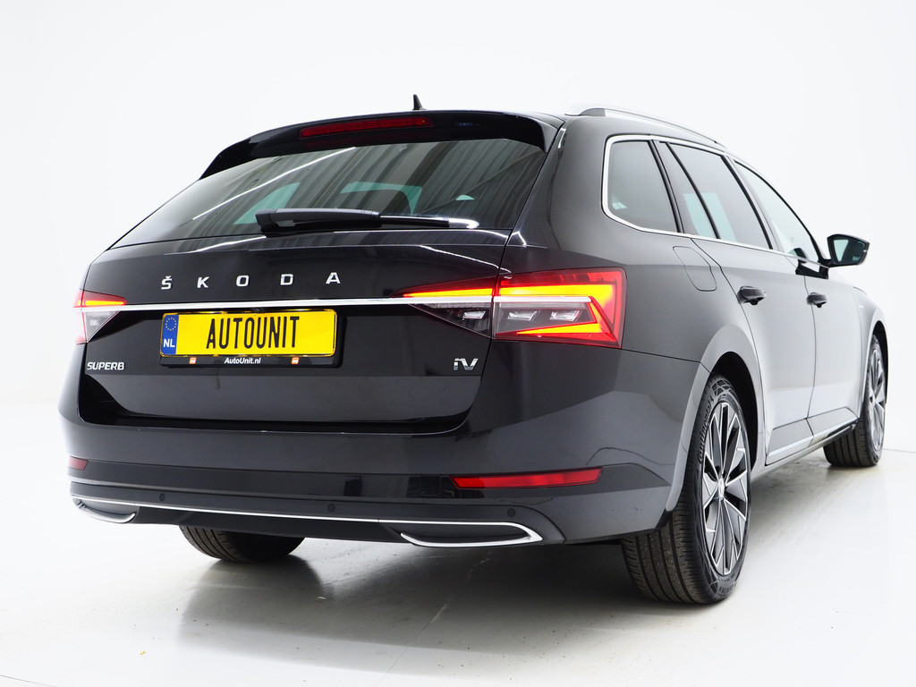Škoda Superb Combi 1.4 TSI iV Laurin & Klement 52