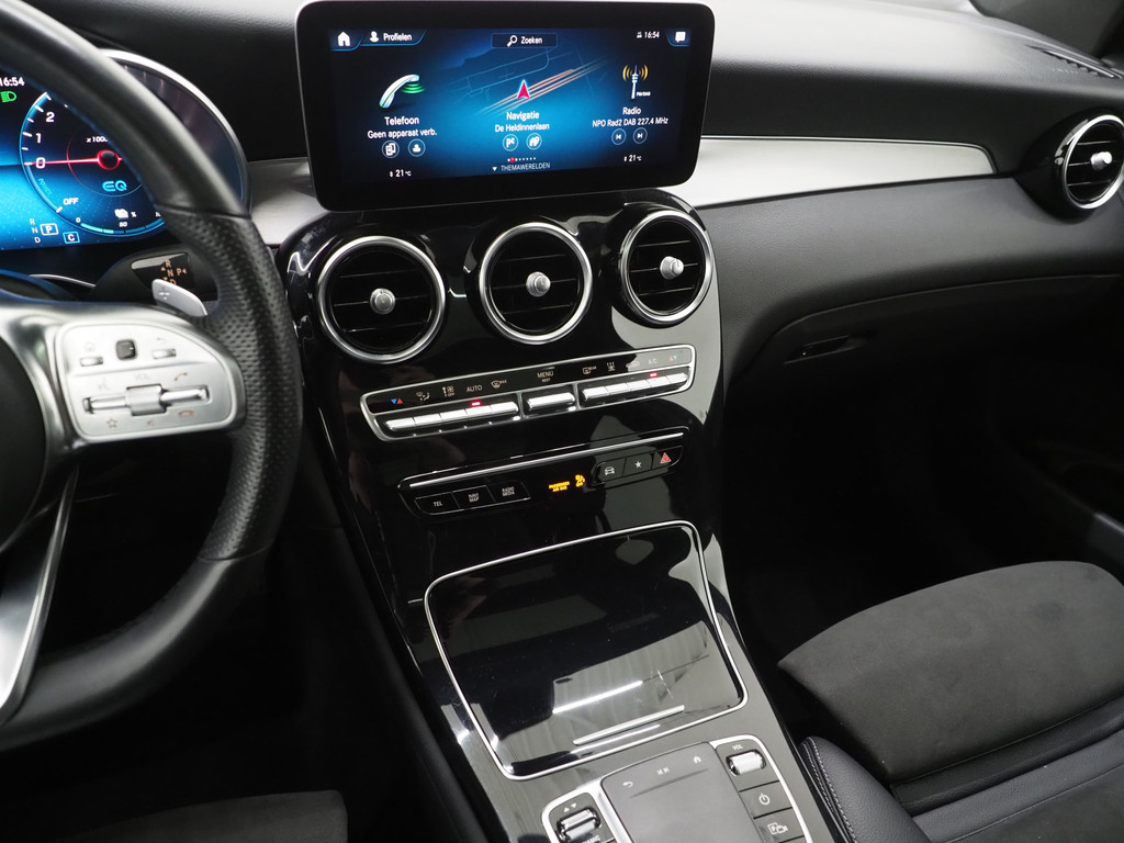 Mercedes-Benz GLC 300e 4MATIC AMG 32