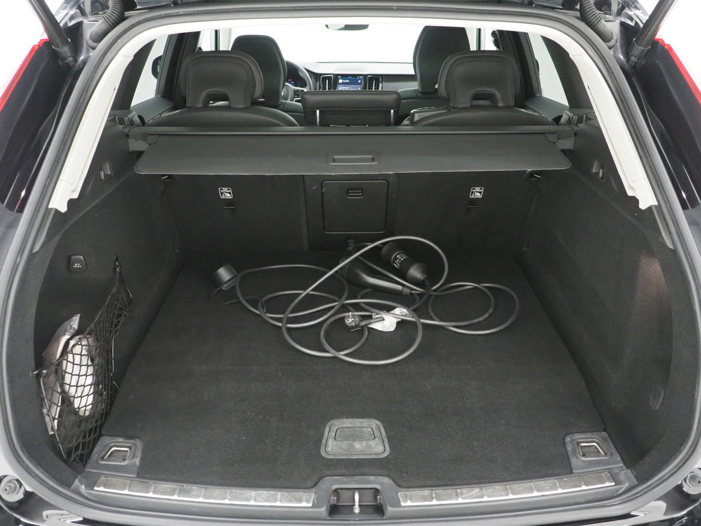 Volvo XC60 2.0 T6 Recharge AWD Plus Long Range 36
