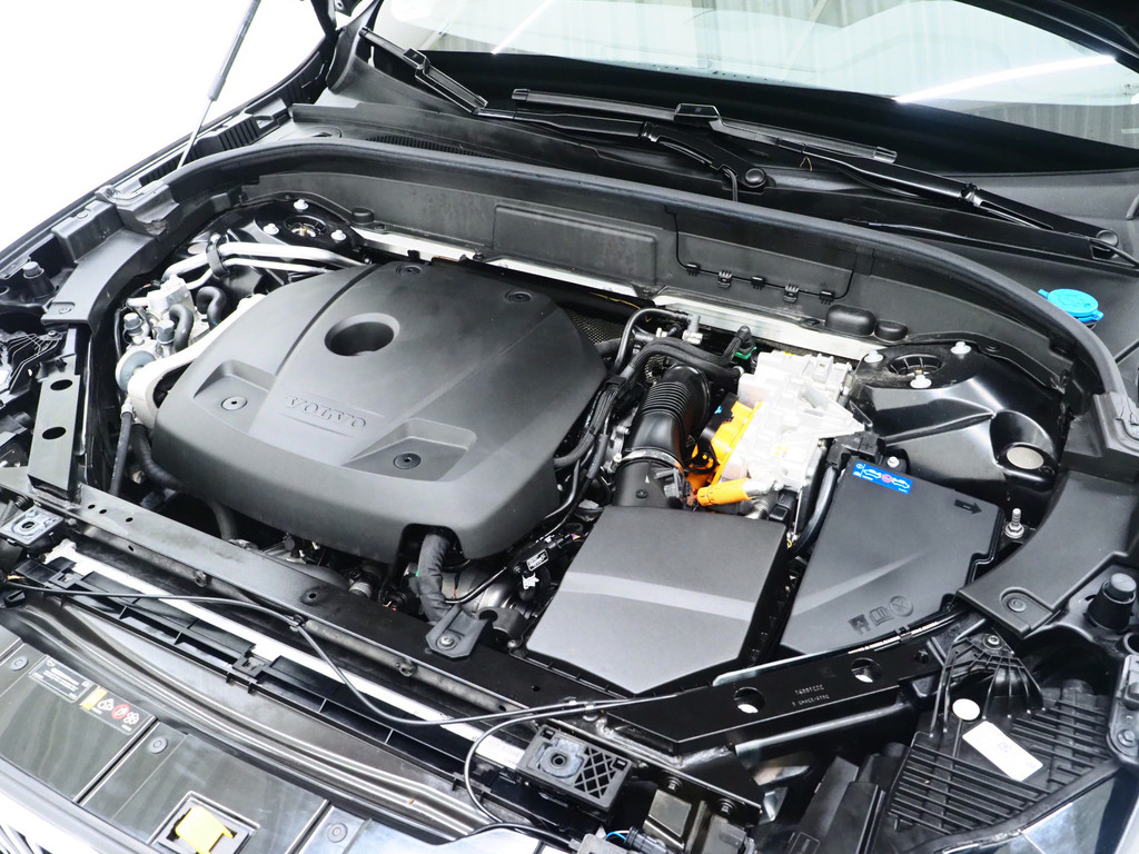 Volvo XC60 2.0 T6 Recharge AWD Plus Long Range 44