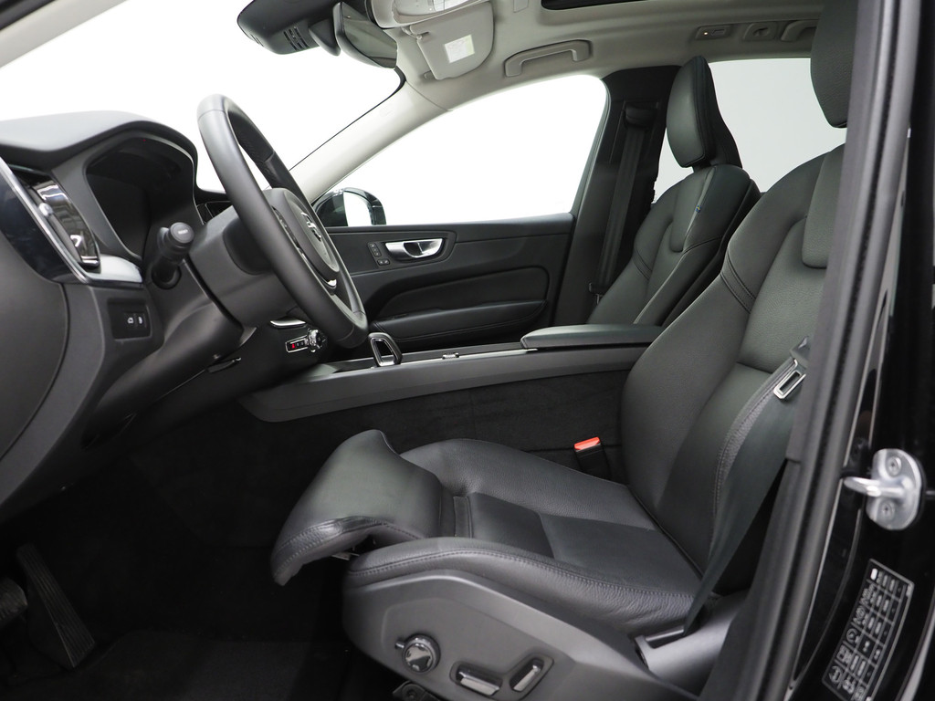 Volvo XC60 2.0 T6 Recharge AWD Plus Long Range 53