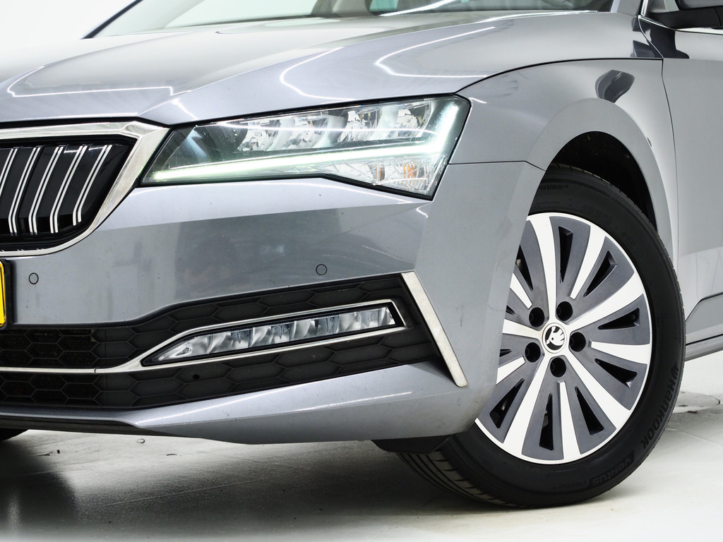 Škoda Superb 1.4 TSI iV 218PK 42