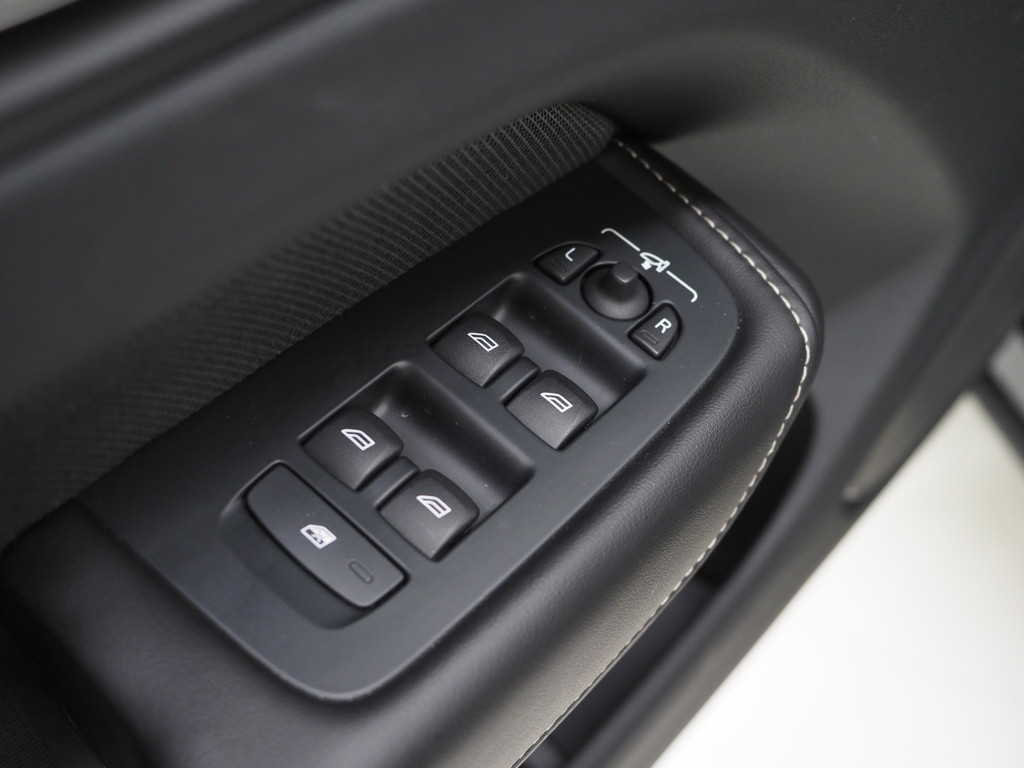 Volvo XC60 2.0 T8 AWD Polestar Engineered Long Range 21