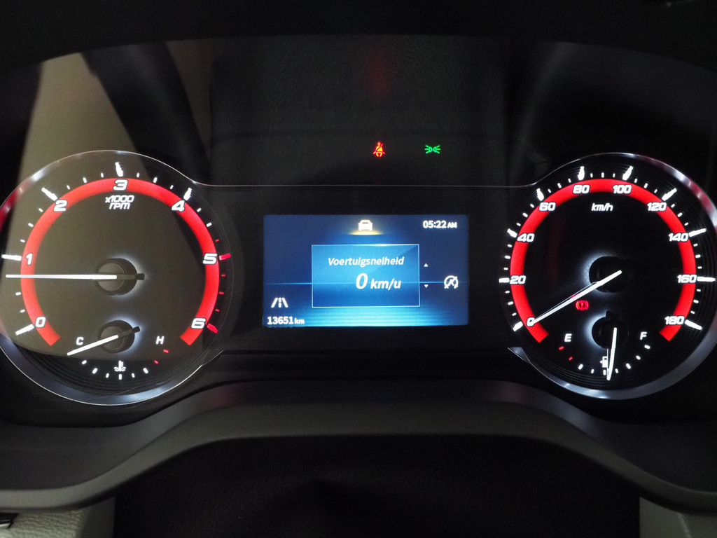 Maxus Deliver 9 2.0 CIT L3H2 Luxe 3 Zits 21