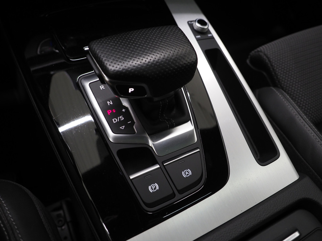Audi Q5 55 TFSI e quattro Competition 32