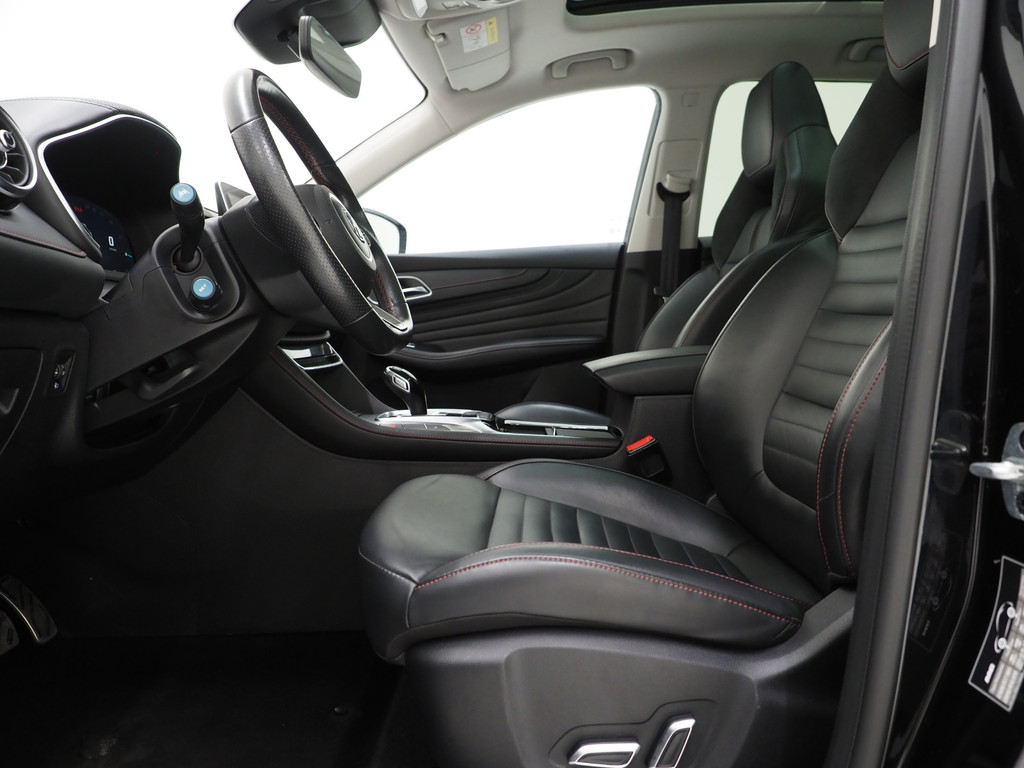 MG EHS 1.5 TGDI Luxury 16