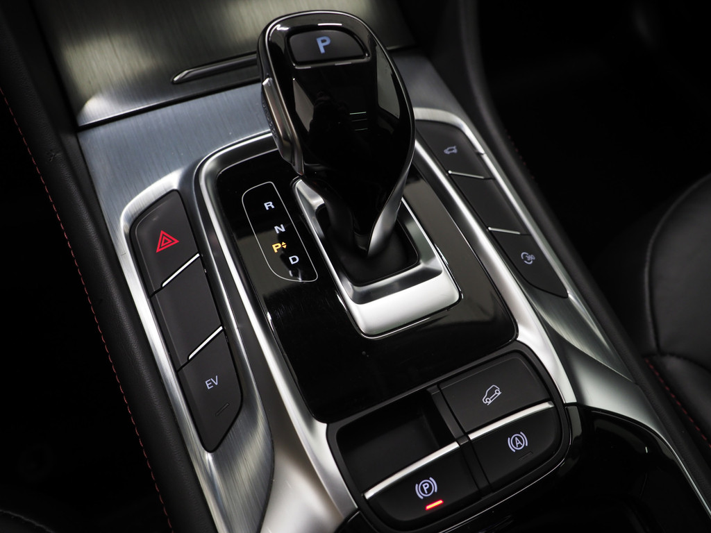 MG EHS 1.5 TGDI Luxury 29