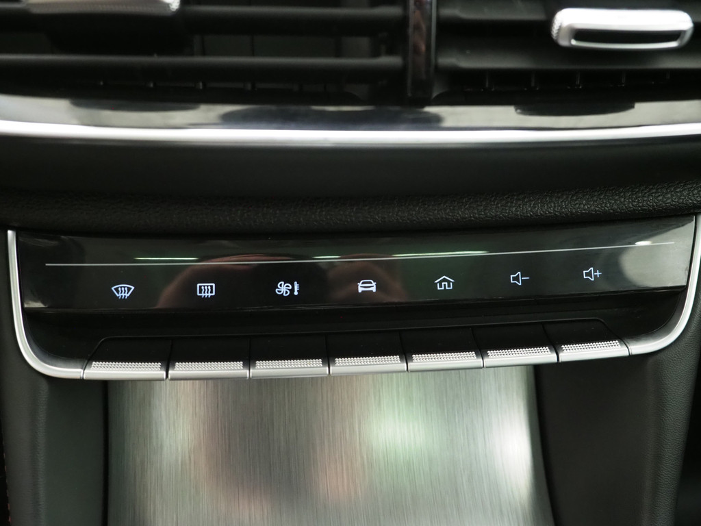 MG EHS 1.5 TGDI Luxury 30