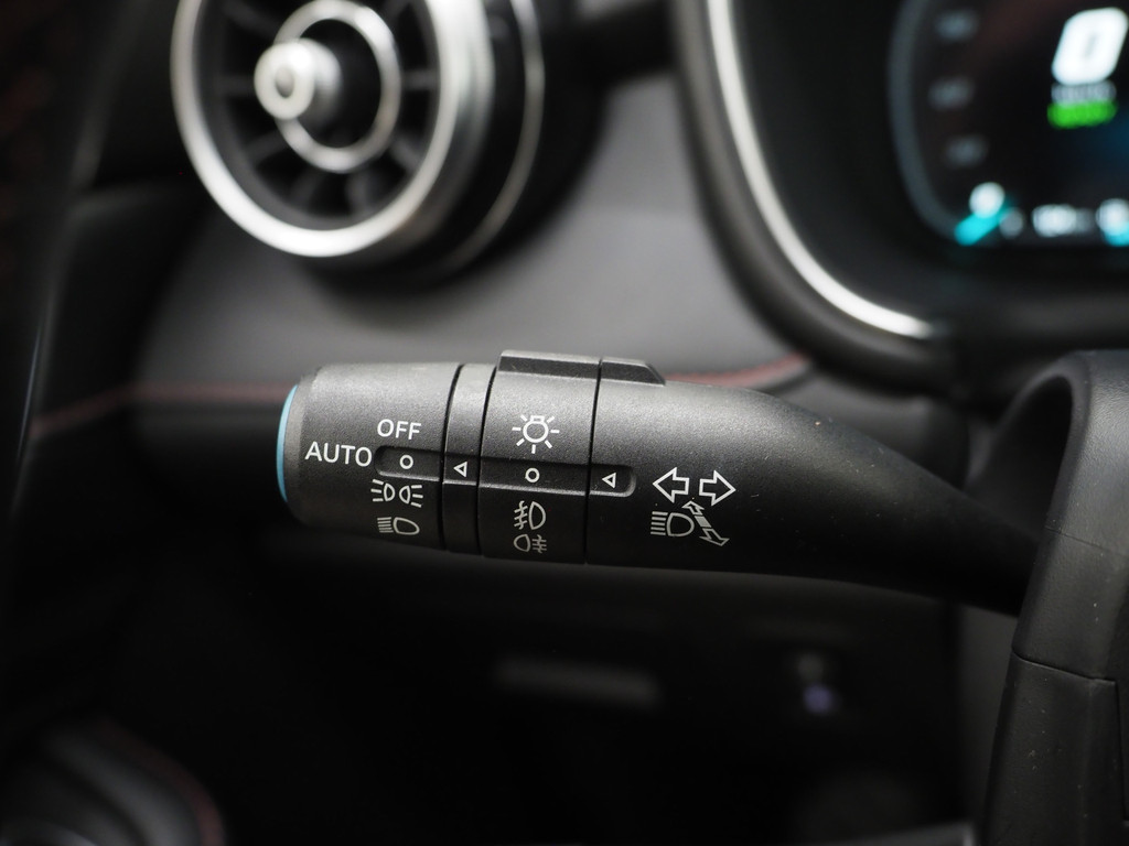 MG EHS 1.5 TGDI Luxury 59