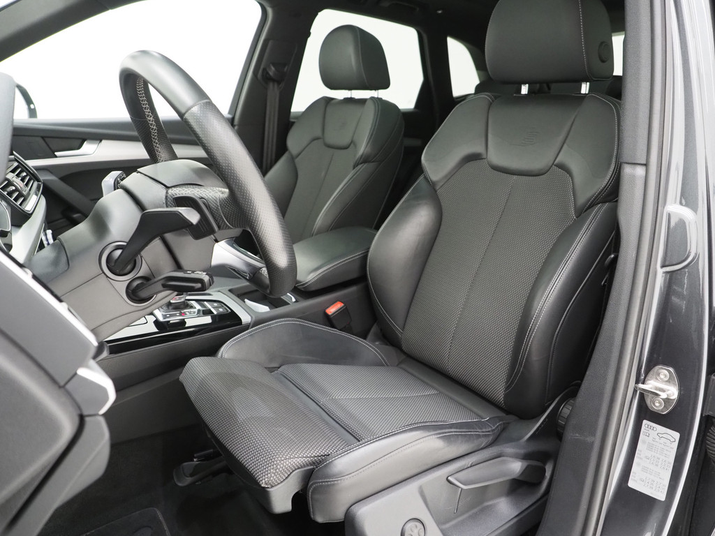 Audi Q5 55 TFSI e quattro Competition 42