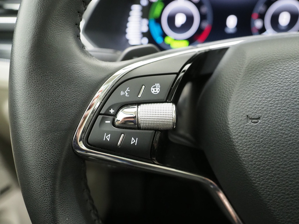 Škoda Superb Combi 1.4 TSI iV 218PK 24
