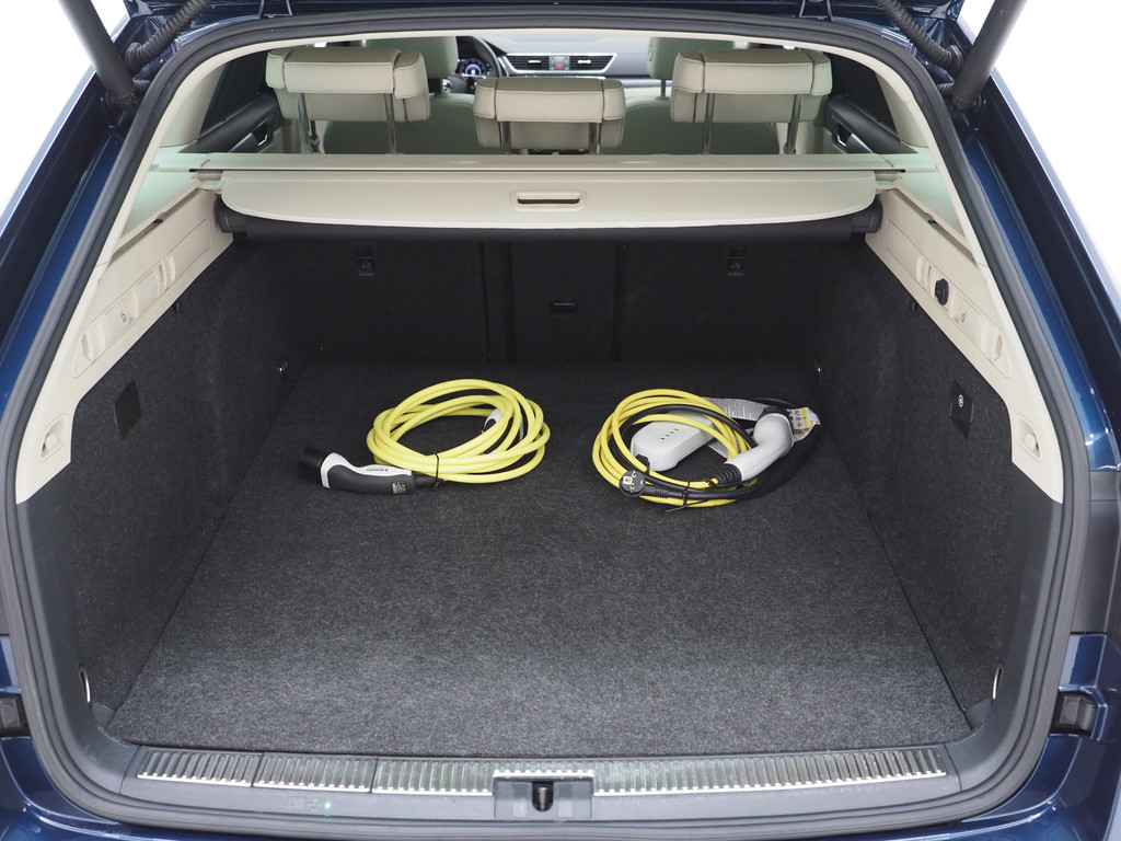 Škoda Superb Combi 1.4 TSI iV 218PK 92