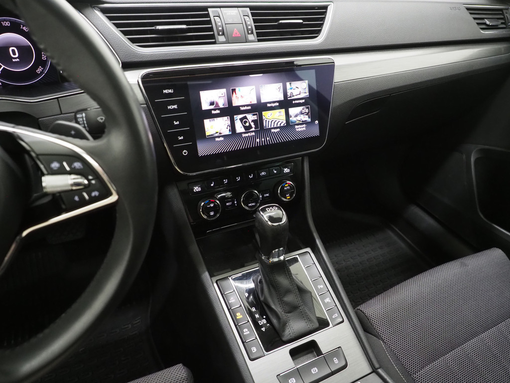 Škoda Superb Combi 1.4 TSI iV 218PK 36