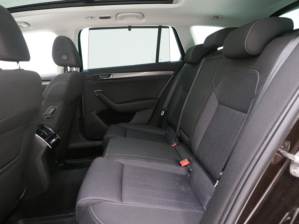 Škoda Superb Combi 1.4 TSI iV 218PK 41