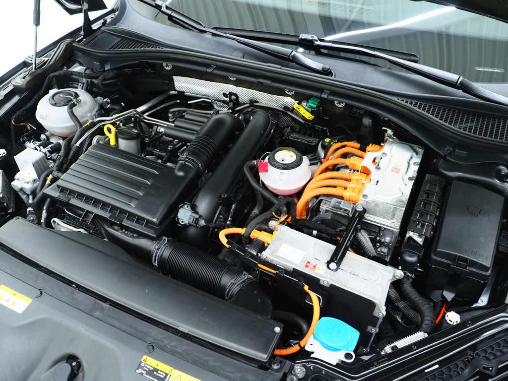 Škoda Superb Combi 1.4 TSI iV 218PK 52