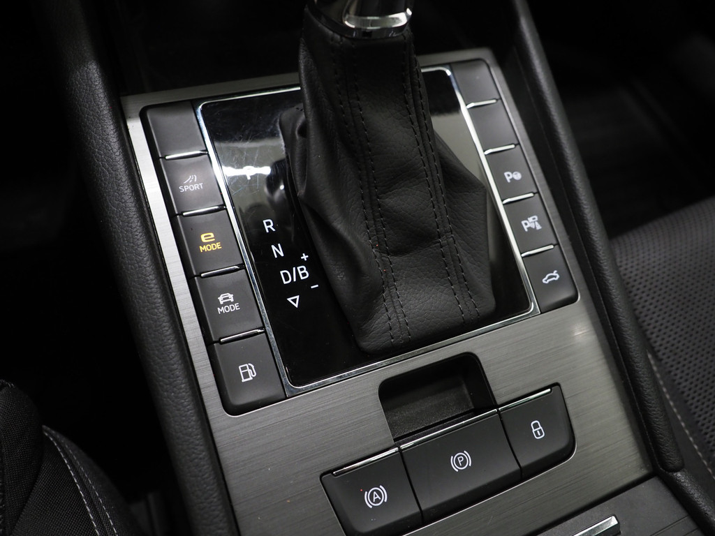 Škoda Superb Combi 1.4 TSI iV 218PK 81