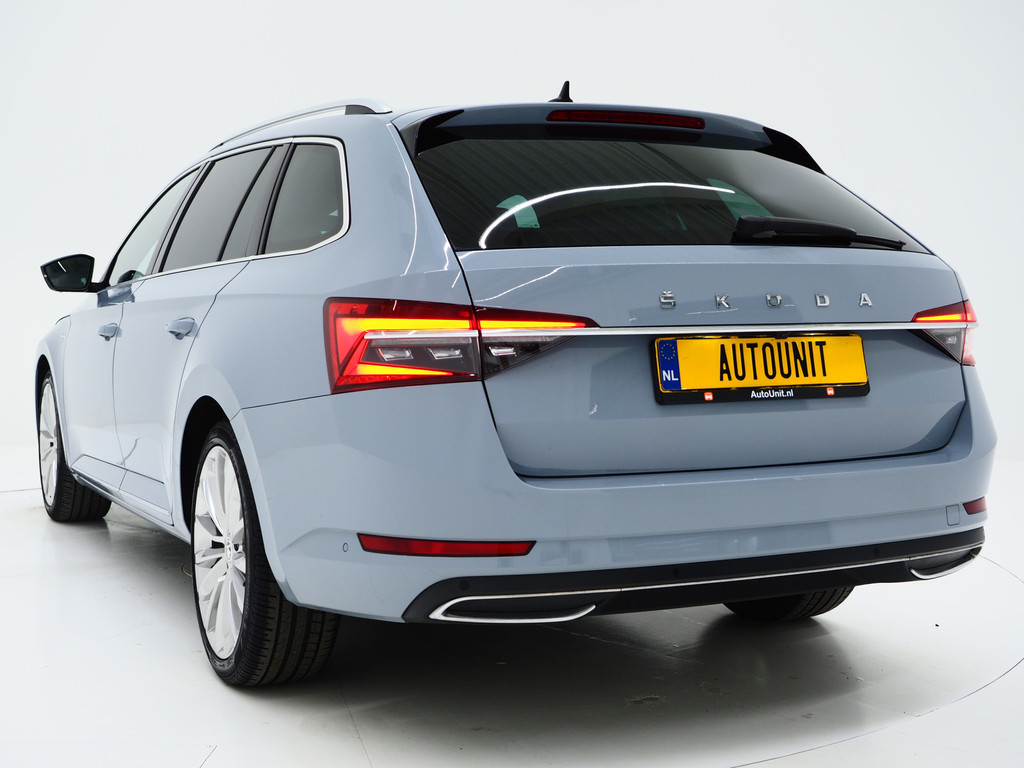 Škoda Superb Combi 1.4 TSI iV Laurin & Klement 2