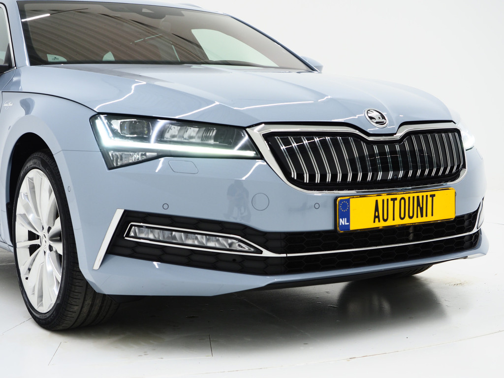 Škoda Superb Combi 1.4 TSI iV Laurin & Klement 58