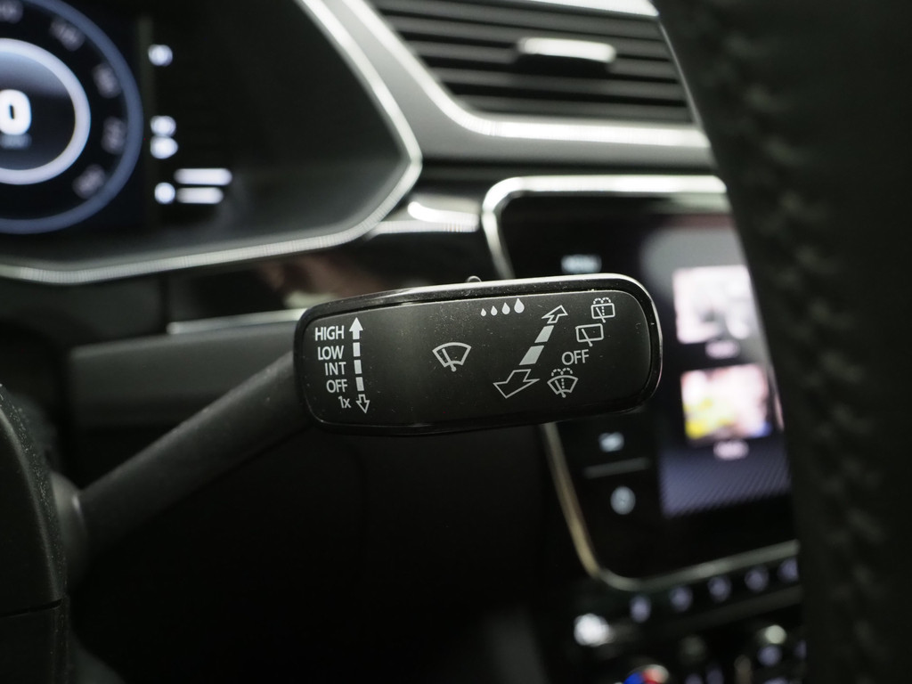 Škoda Superb Combi 1.4 TSI iV Laurin & Klement 73