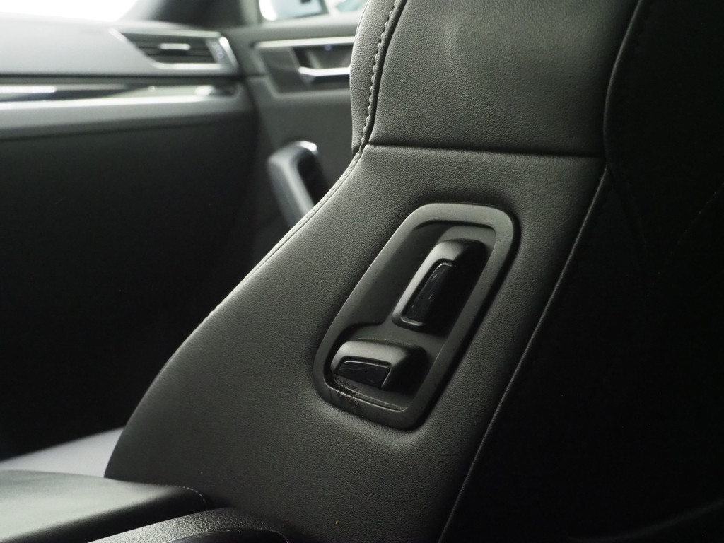 Škoda Superb Combi 1.4 TSI iV Laurin & Klement 87