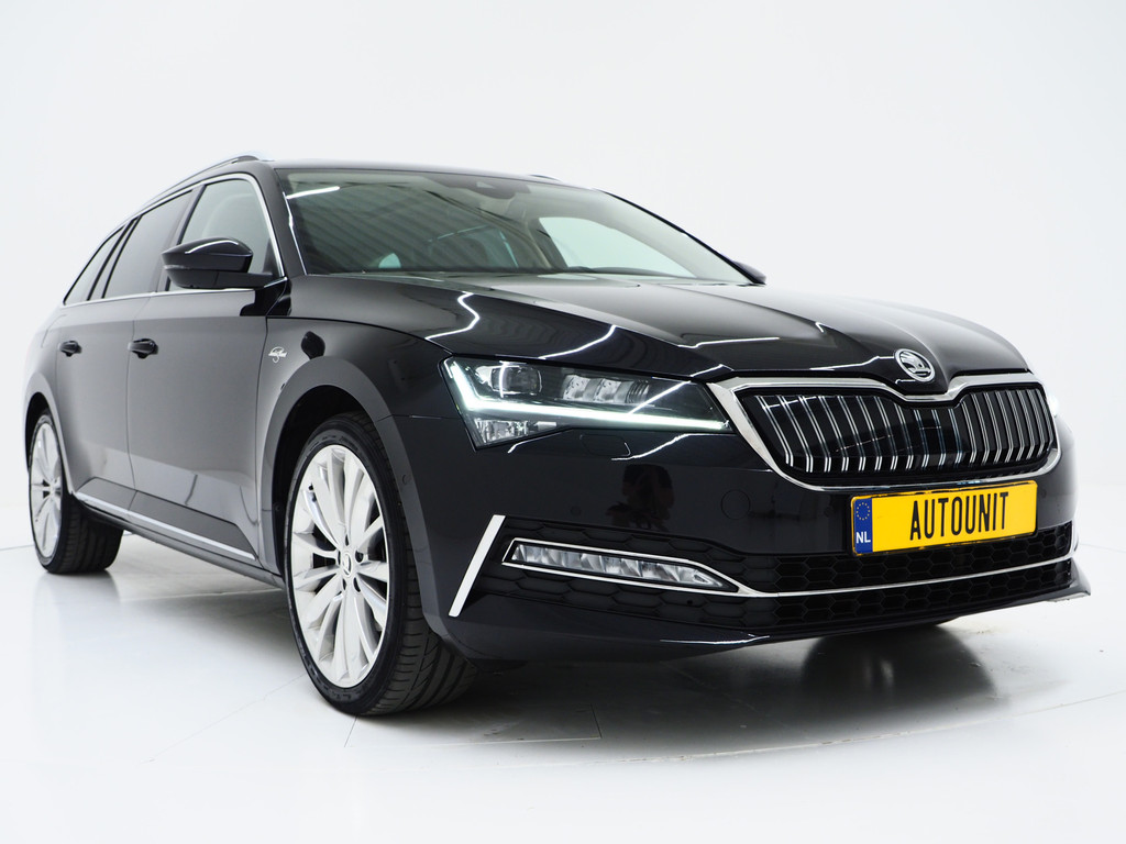 Škoda Superb Combi 1.4 TSI iV Laurin & Klement 10