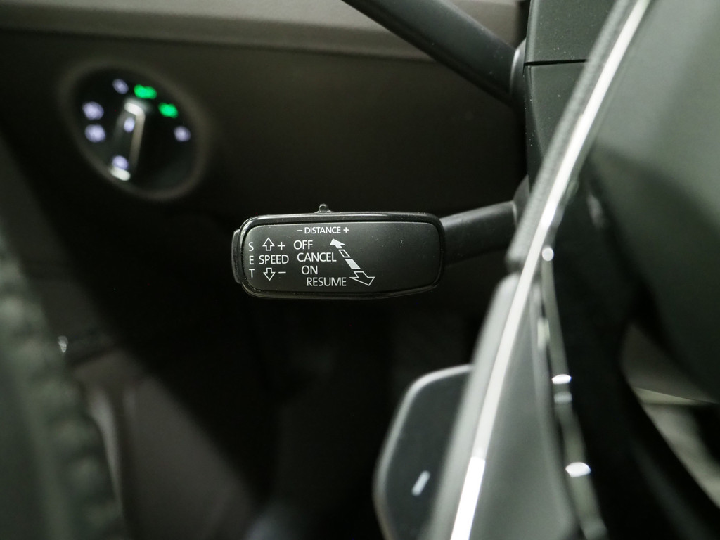 Škoda Superb Combi 1.4 TSI iV Laurin & Klement 23