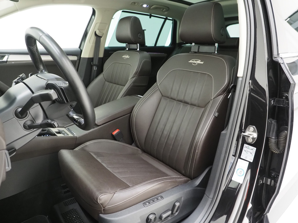 Škoda Superb Combi 1.4 TSI iV Laurin & Klement 3