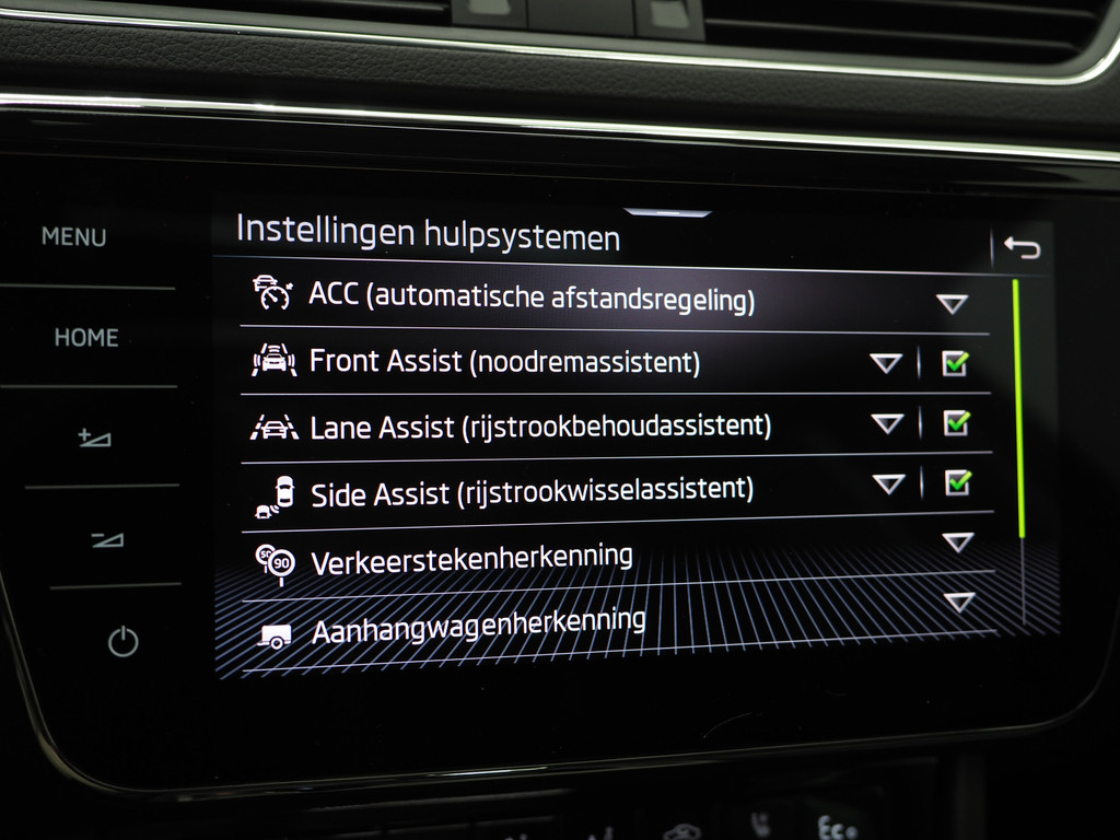 Škoda Superb Combi 1.4 TSI iV Laurin & Klement 32