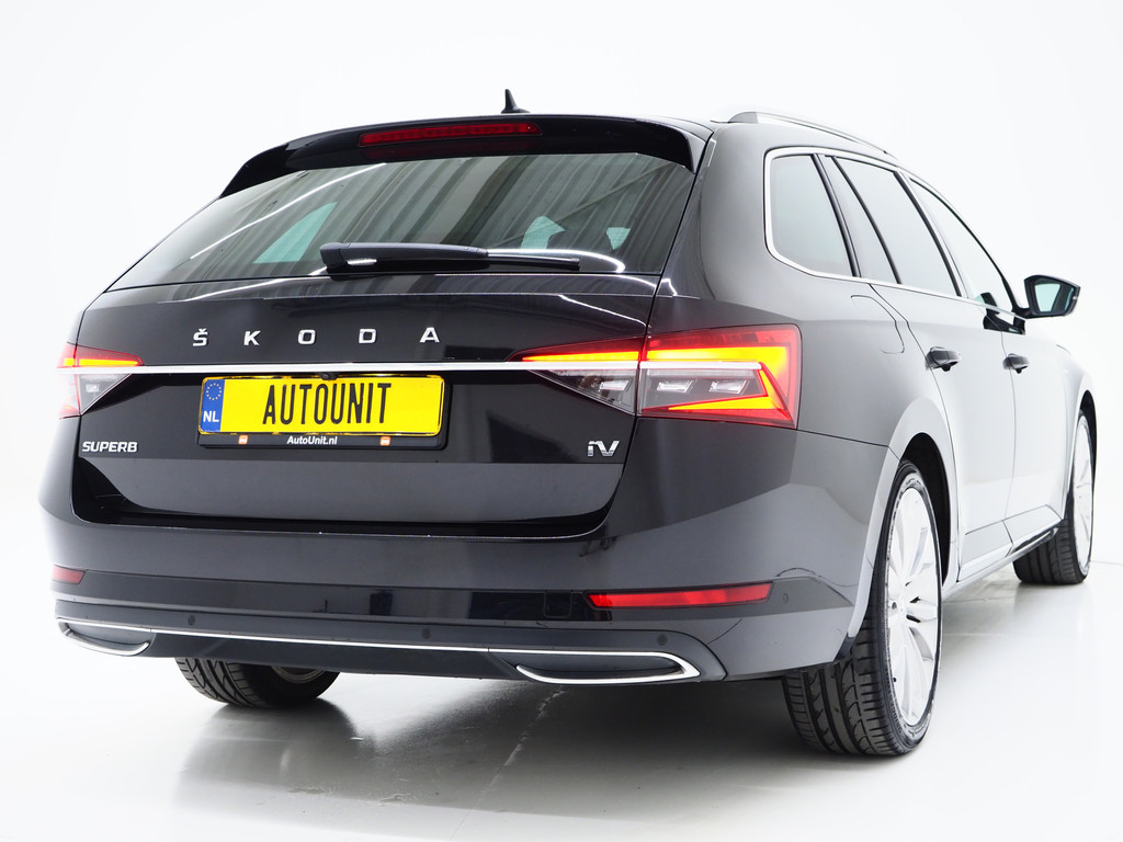 Škoda Superb Combi 1.4 TSI iV Laurin & Klement 8
