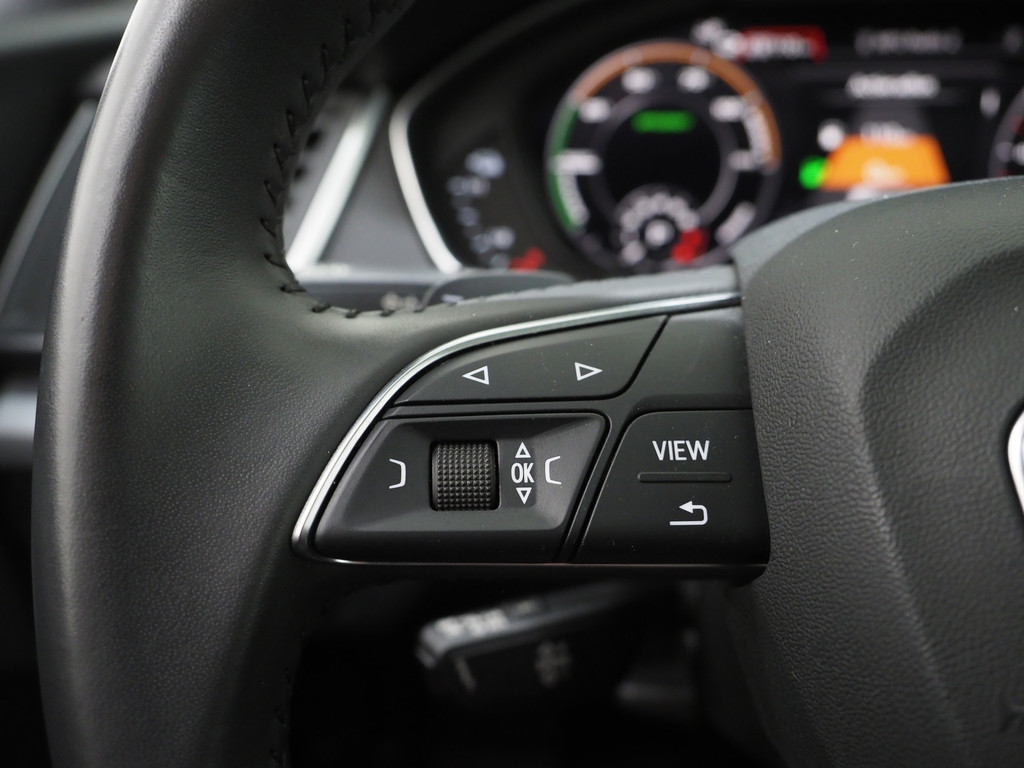 Audi Q5 50 TFSI e Quattro 299PK 60