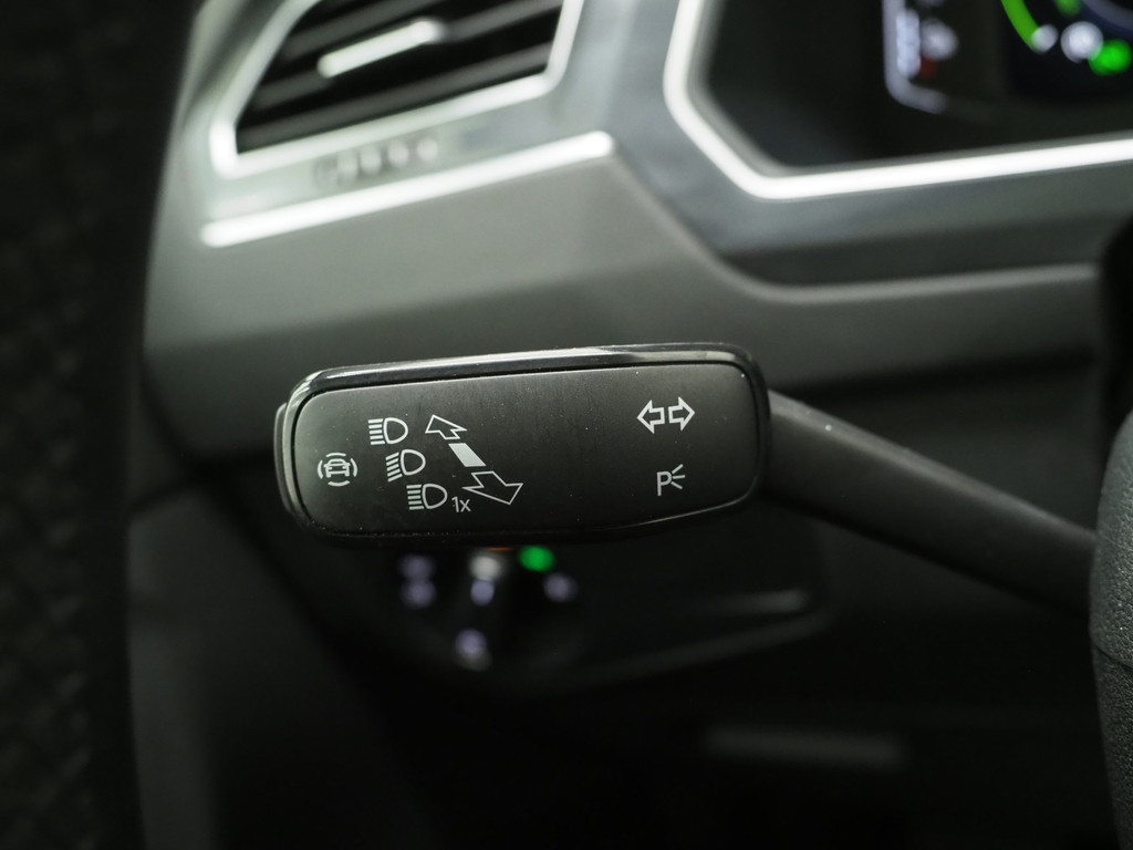 Volkswagen Tiguan 1.4 TSI eHybrid Elegance Exclusive 64