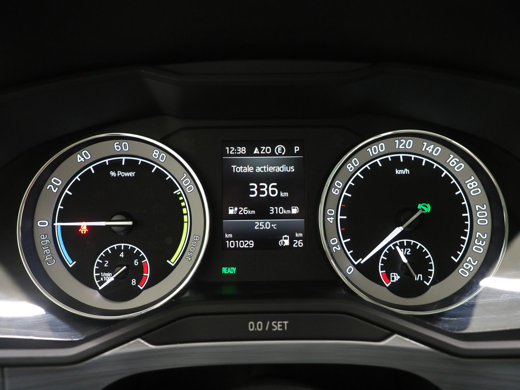 Škoda Superb Combi 1.4 TSI iV 218PK 25
