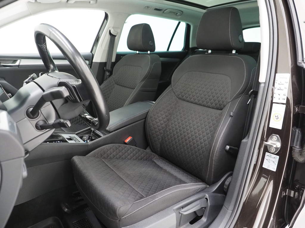 Škoda Superb Combi 1.4 TSI iV 218PK 3