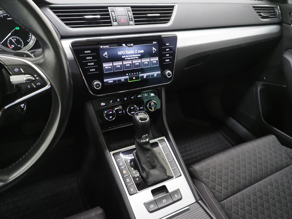 Škoda Superb Combi 1.4 TSI iV 218PK 34