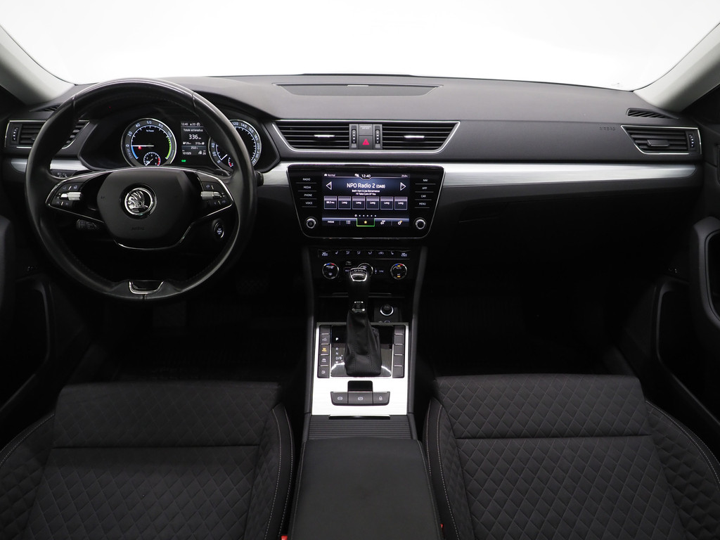 Škoda Superb Combi 1.4 TSI iV 218PK 4