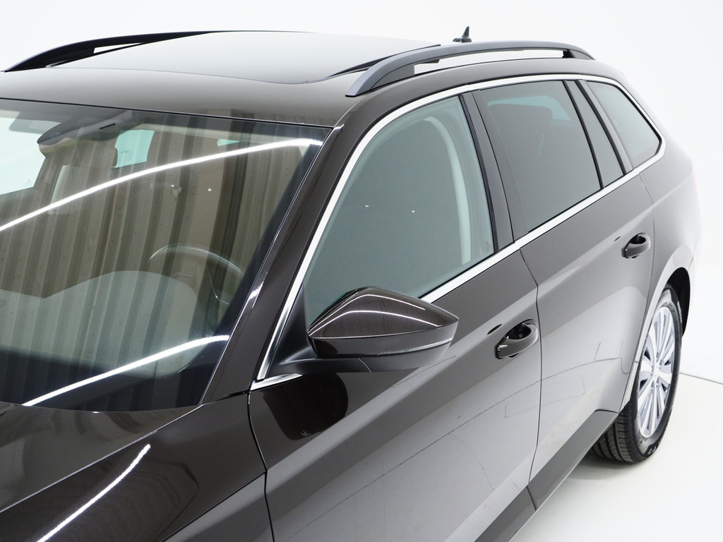 Škoda Superb Combi 1.4 TSI iV 218PK 53