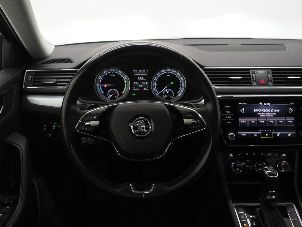 Škoda Superb Combi 1.4 TSI iV 218PK 76