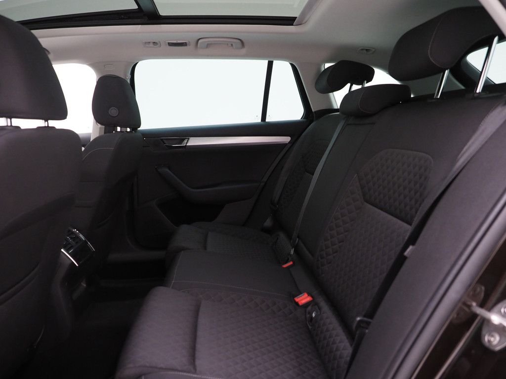 Škoda Superb Combi 1.4 TSI iV 218PK 77
