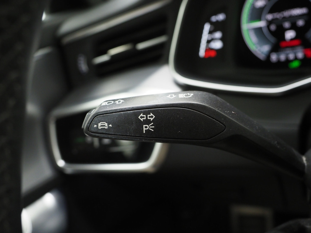 Audi A6 Avant 55 TFSI e quattro Competition 52