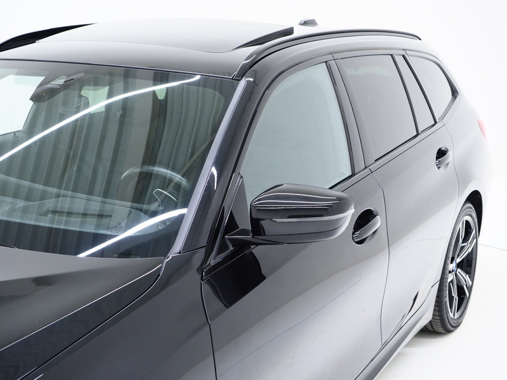 BMW 3 Serie Touring 330e M-Sport Pro LCI 12