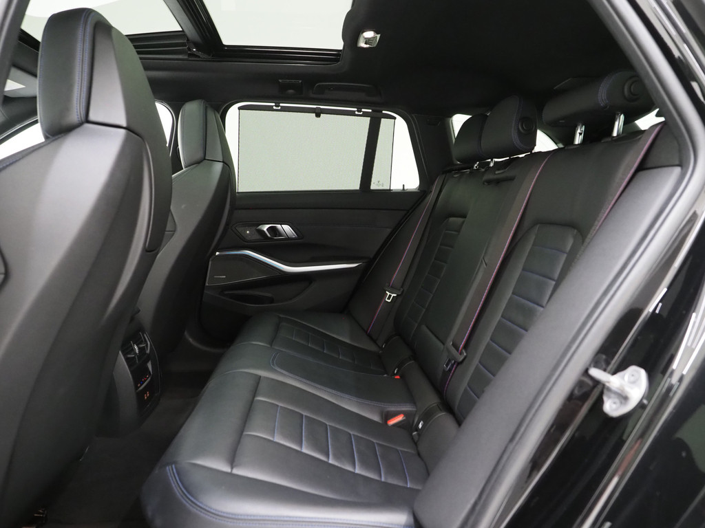 BMW 3 Serie Touring 330e M-Sport Pro LCI 38